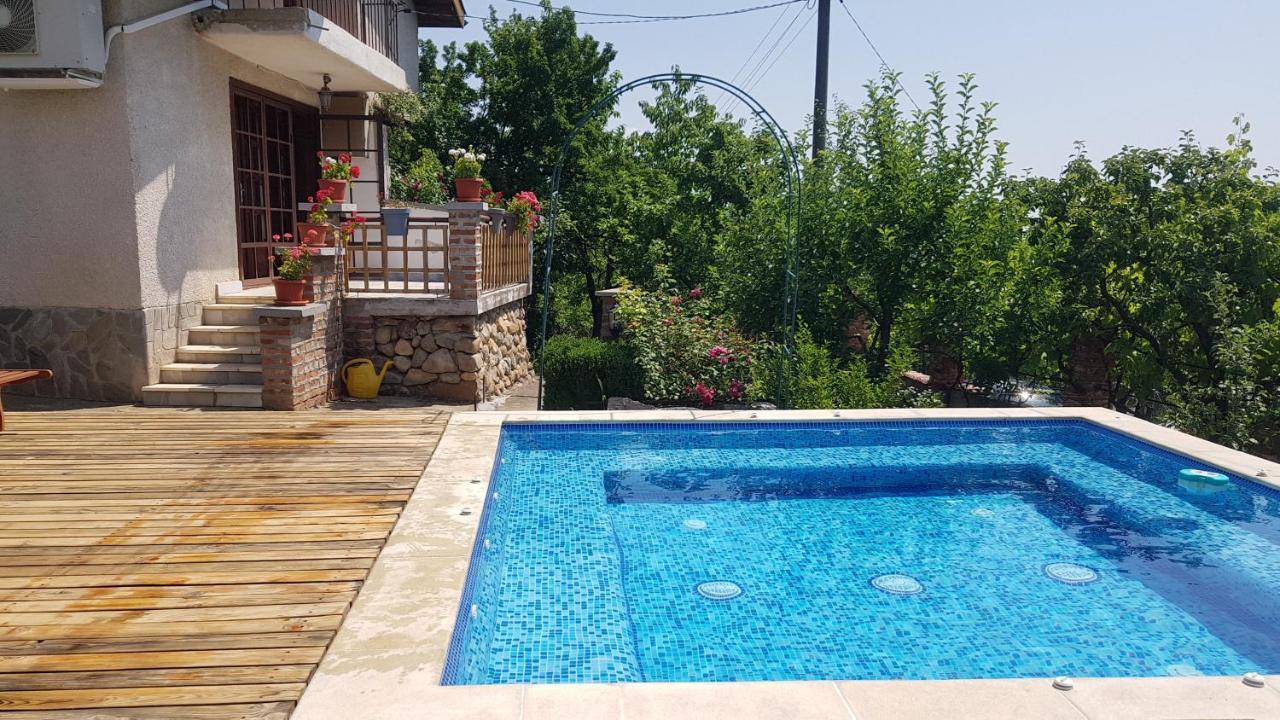 Къща За Гости Каза Роза - Swiss Style Chalet Casa Rosa Guest House Kyustendil Ngoại thất bức ảnh