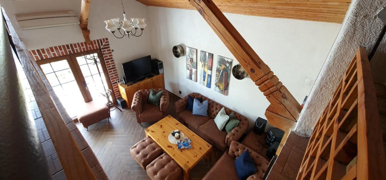 Къща За Гости Каза Роза - Swiss Style Chalet Casa Rosa Guest House Kyustendil Ngoại thất bức ảnh