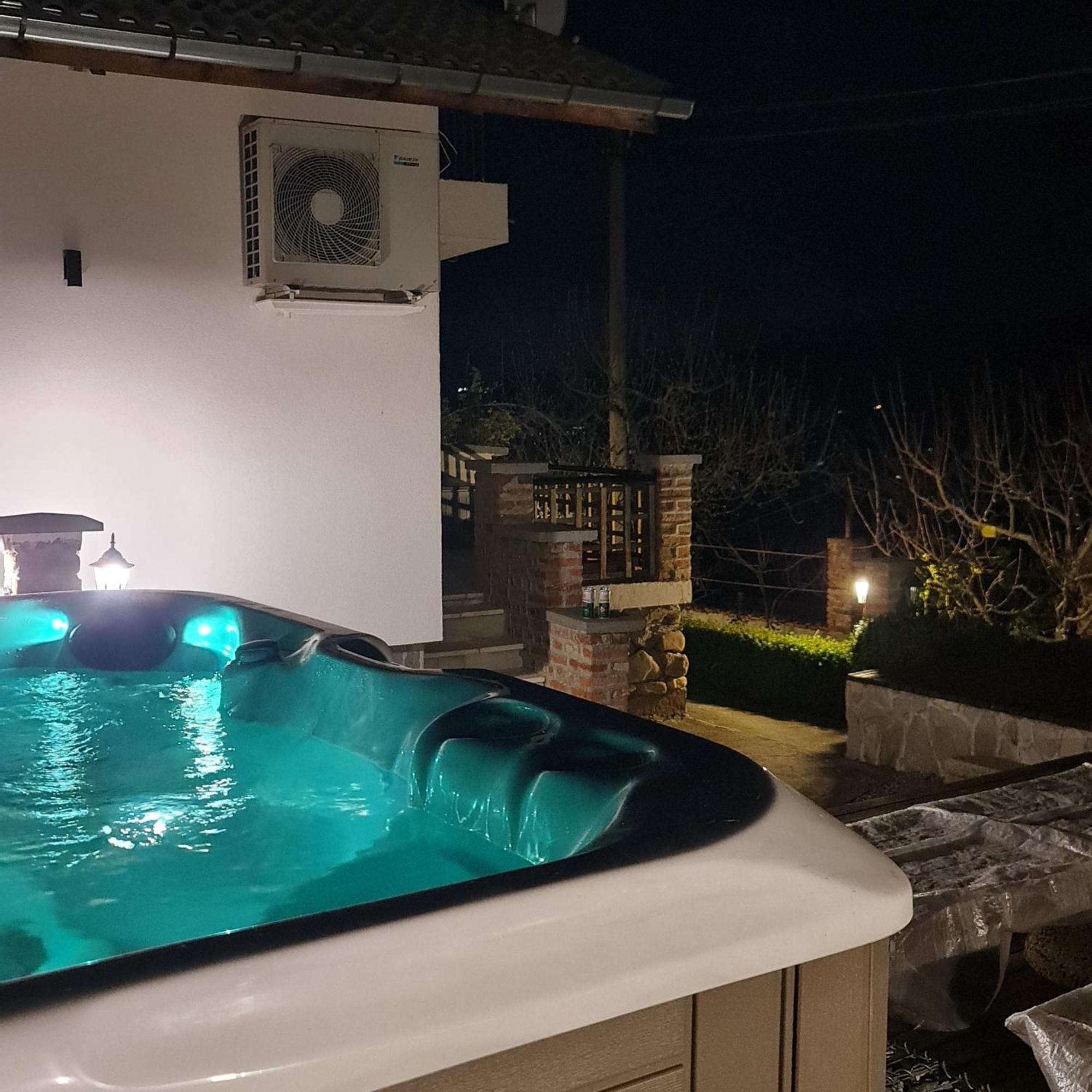 Къща За Гости Каза Роза - Swiss Style Chalet Casa Rosa Guest House Kyustendil Ngoại thất bức ảnh